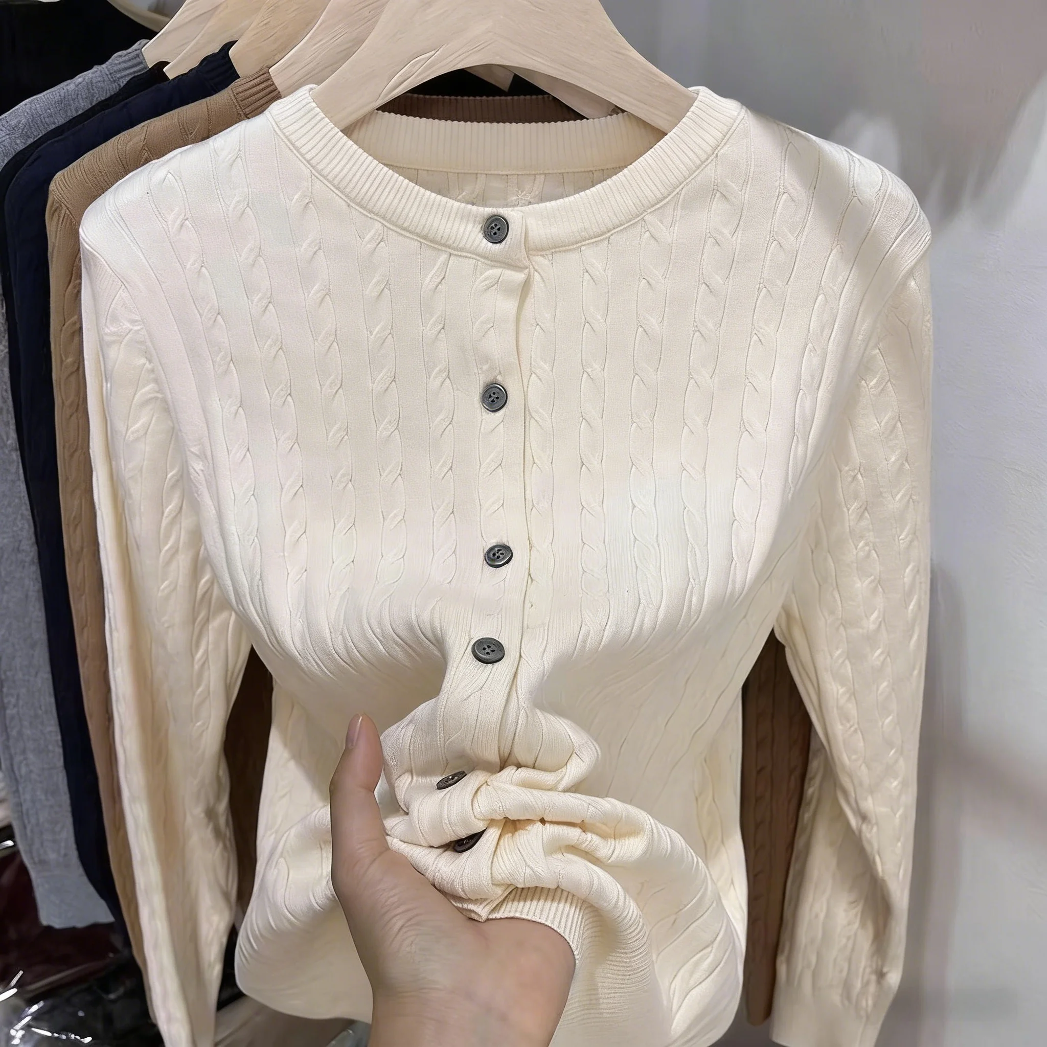 

Однотонный мягкий и теплый кашемировый вязаный кардиган для женщин, повседневная и универсальная верхняя одежда с дизайном в стиле свитера.