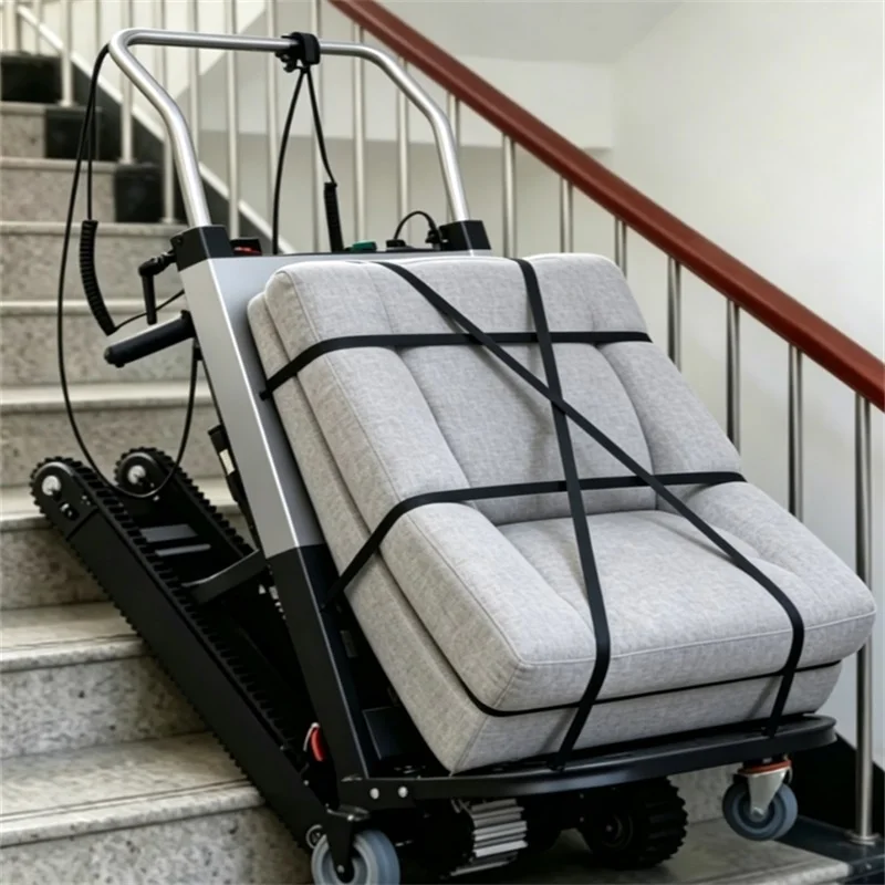 Carrello elettrico saliscale ad alta capacità, alimentato da una batteria a lunga durata, ideale per il trasporto merci e lo stoccaggio.
