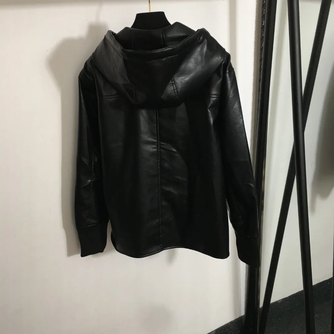 

High quality autumn and winter women's long sleeved hooded PU leather jacket with zipper SU50