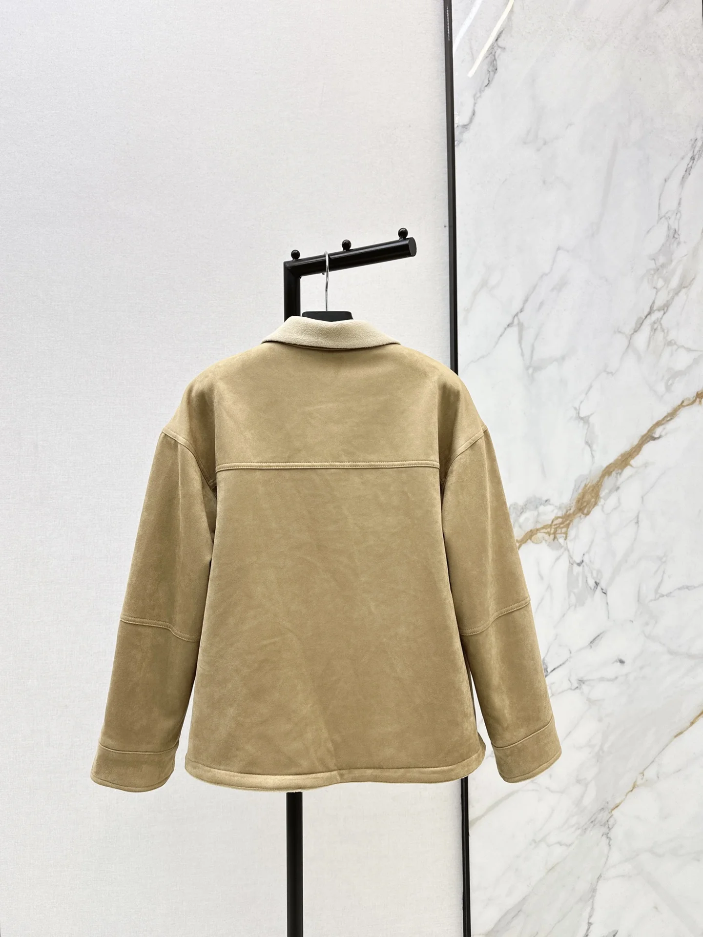 

25 Autumn/Winter Women's New Product: Flip Collar, Fashionable Button, Short, Long Sleeve, Versatile, High Quality Jacket