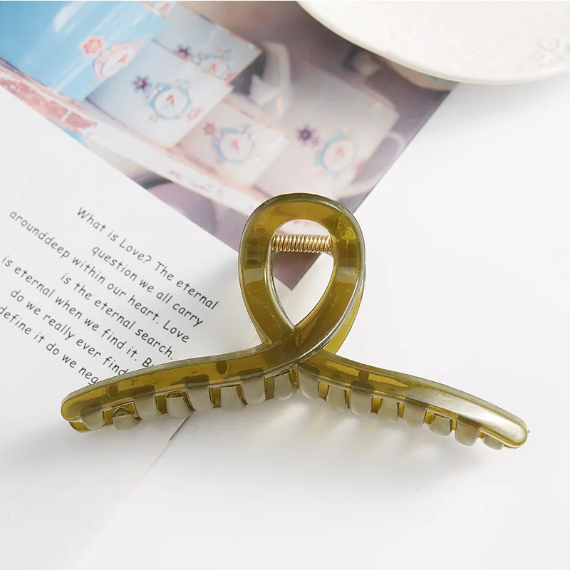 LOVELLO 3 PCS Large Shark Hair Clip Pins Mixed Color Temperament Plain Plastic Hair Accessory Korean Simple Design Hair Clip