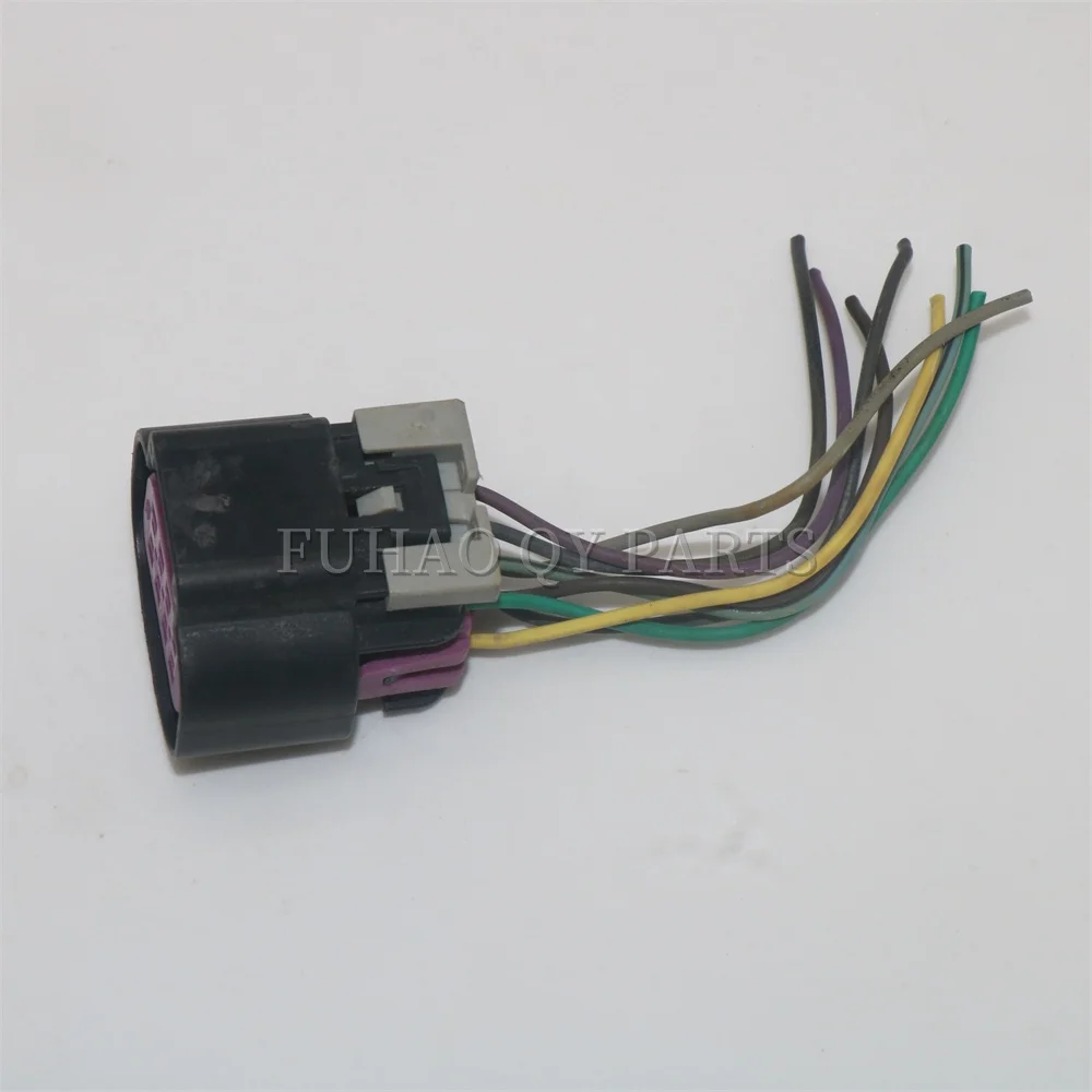 1257080 1267952 Thr… - image