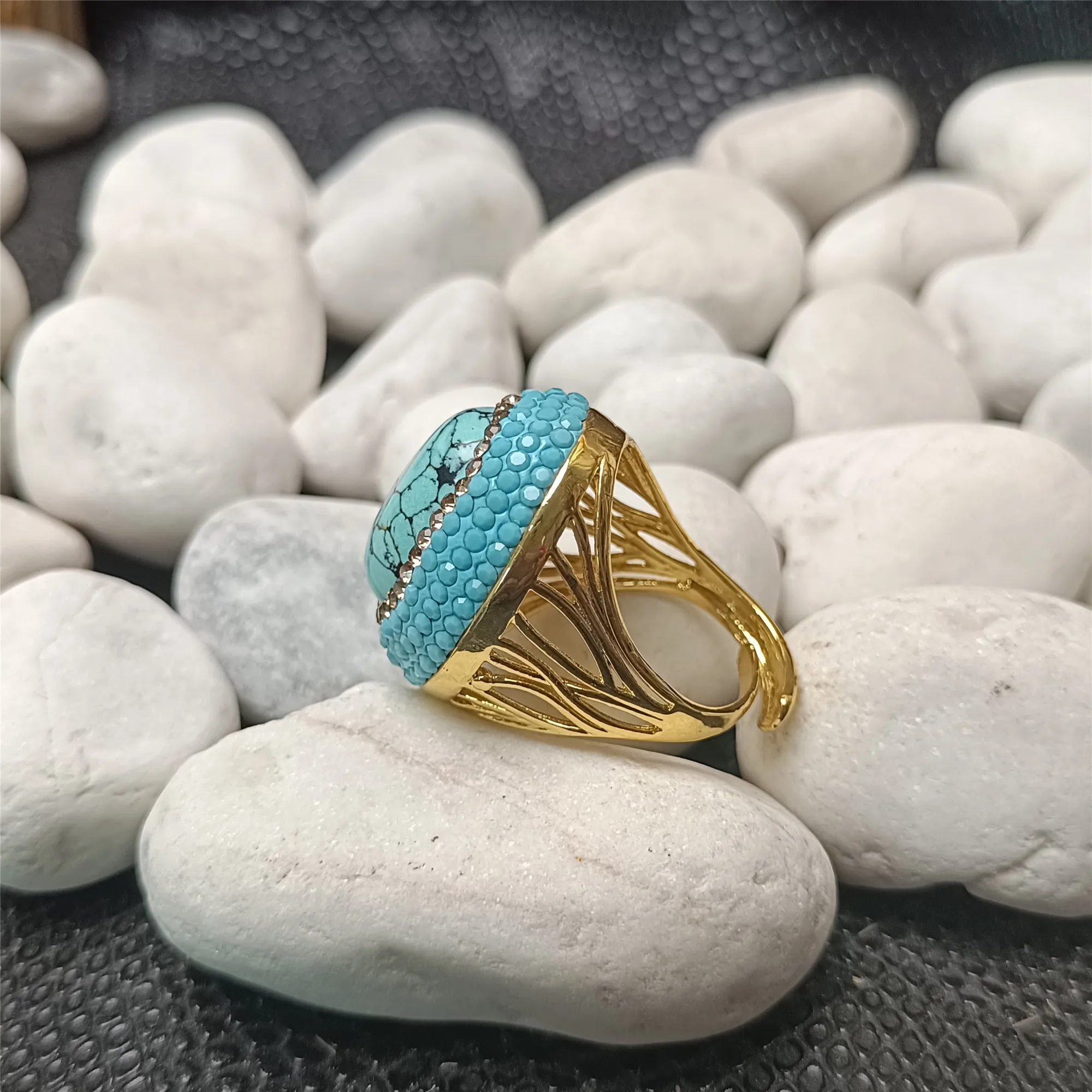 Natural turquoise rhinestone electroplating electroplating ring ladies fashion atmosphere noble and elegant temperament jewelry