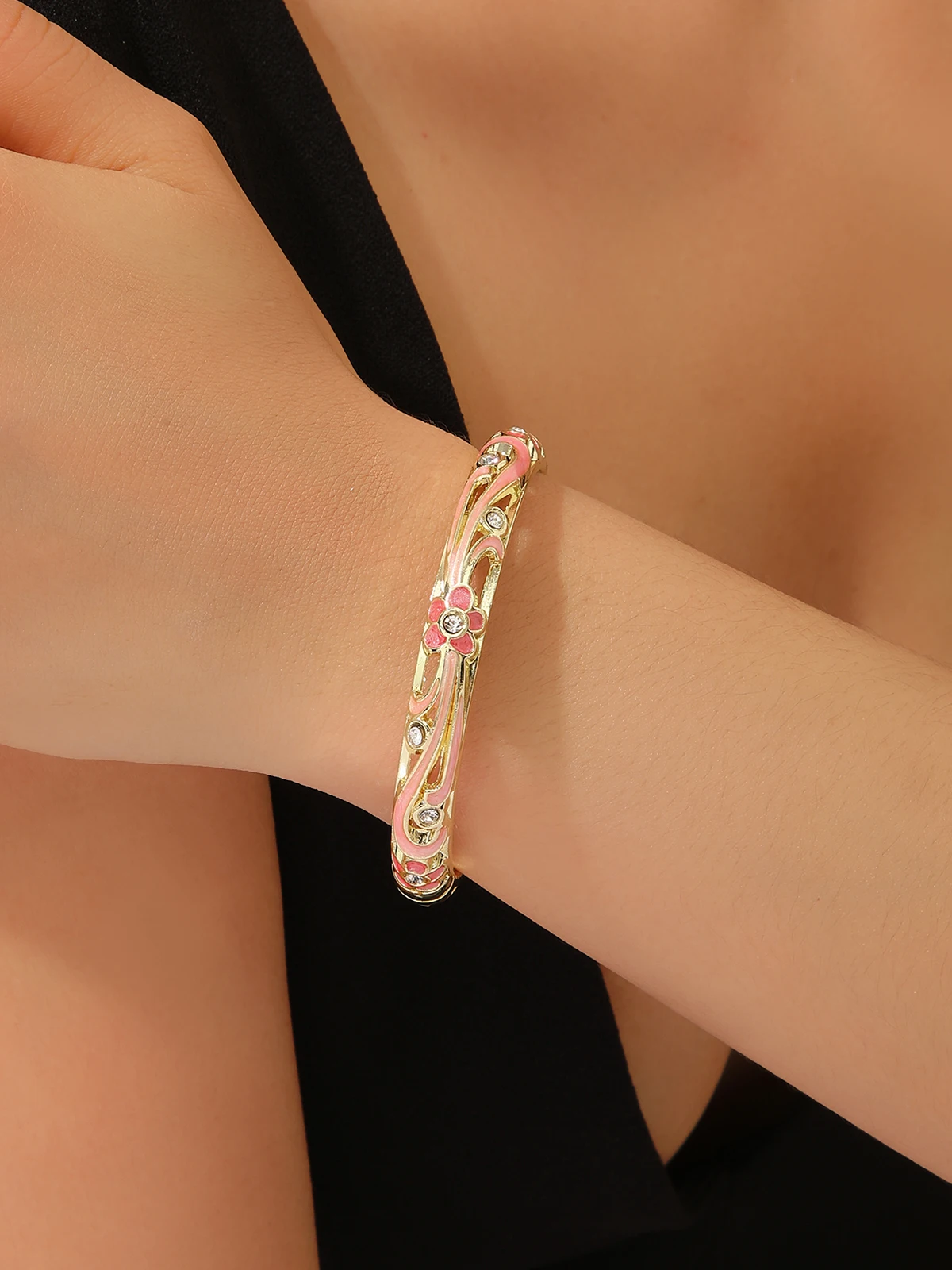 Cloisonne Enamel Bangle for Women Flower Pattern Bracelet Crystal Gold Plated Vintage Palace Luxury Jewelry Gift for Lady