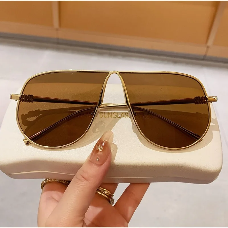 Lunettes de soleil carrées surdimensionnées pour femmes, nouvelle marque de mode, Vintage, alliage dégradé, élégantes, Sexy, nuances de conduite