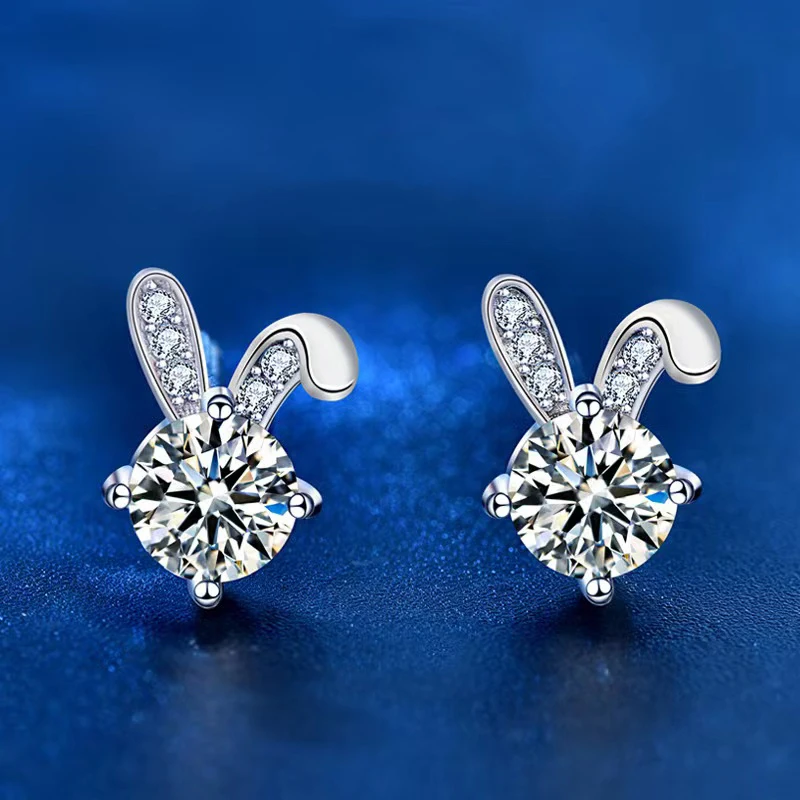 

Trendy 925 Sterling Silver 0.5ct D Color VVS1 Moissanite Rabbit Stud Earrings for Women Plated White Gold Diamond Earrings Gift