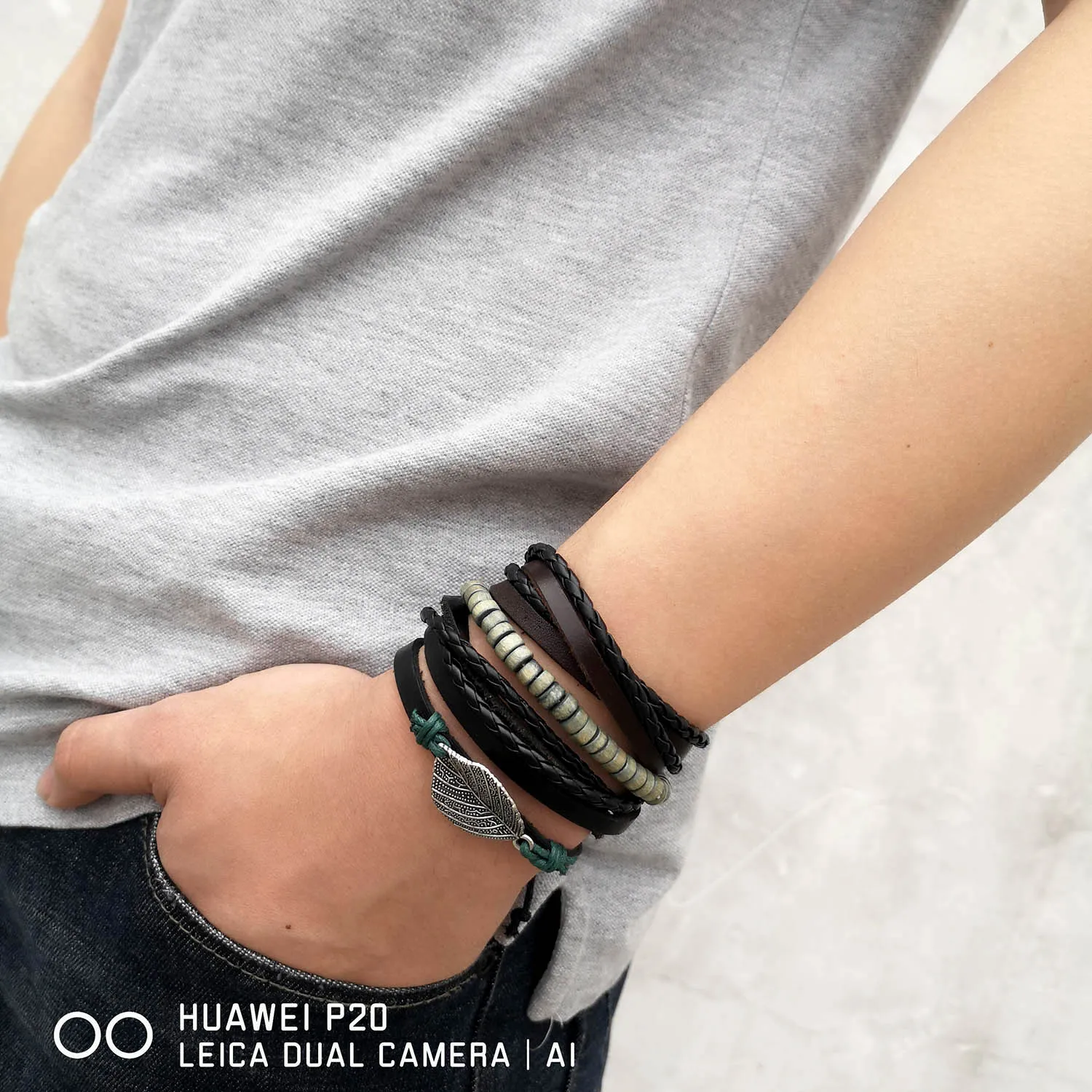 Conjunto de pulseras de cuero de múltiples capas Vintage para mujeres y hombres, pulsera trenzada hecha a mano con plumas de hoja, accesorios de