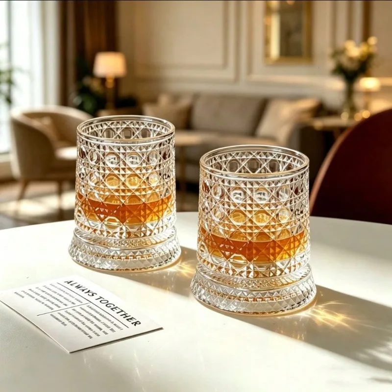 Two Whiskey Glasses, 360-Degree Rotating, With Intricately Carved Details, Both Elegant And Practical. Suitable For Whiskey And Wine, Perfect For Parties Or As A Gift.