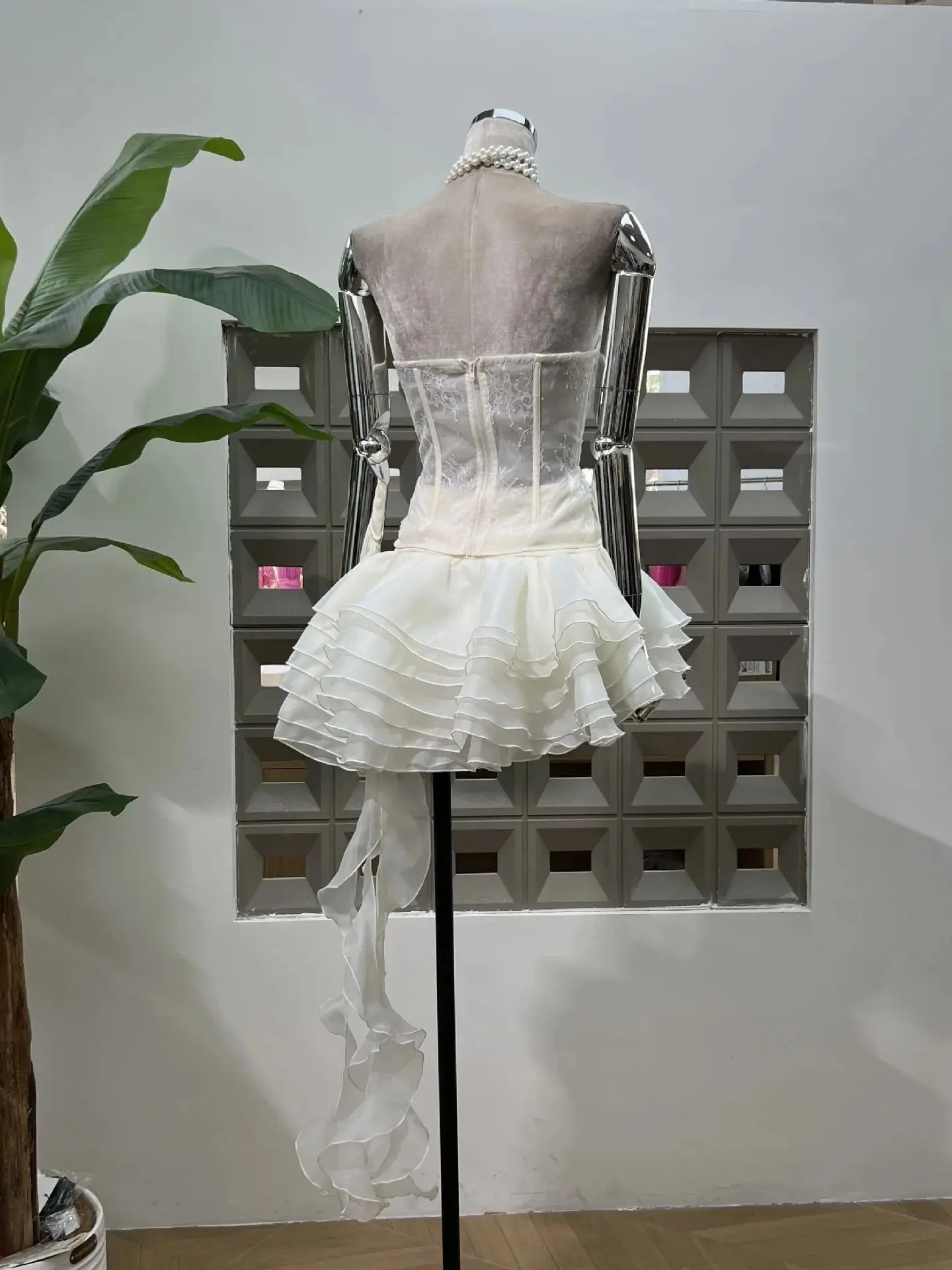 夏の新しいエレガントなレースボーンコルセットトップ、アシンメトリーハイウエストティアードスカートのツーピースセット、レディースファッションのパーティーイブニングドレス