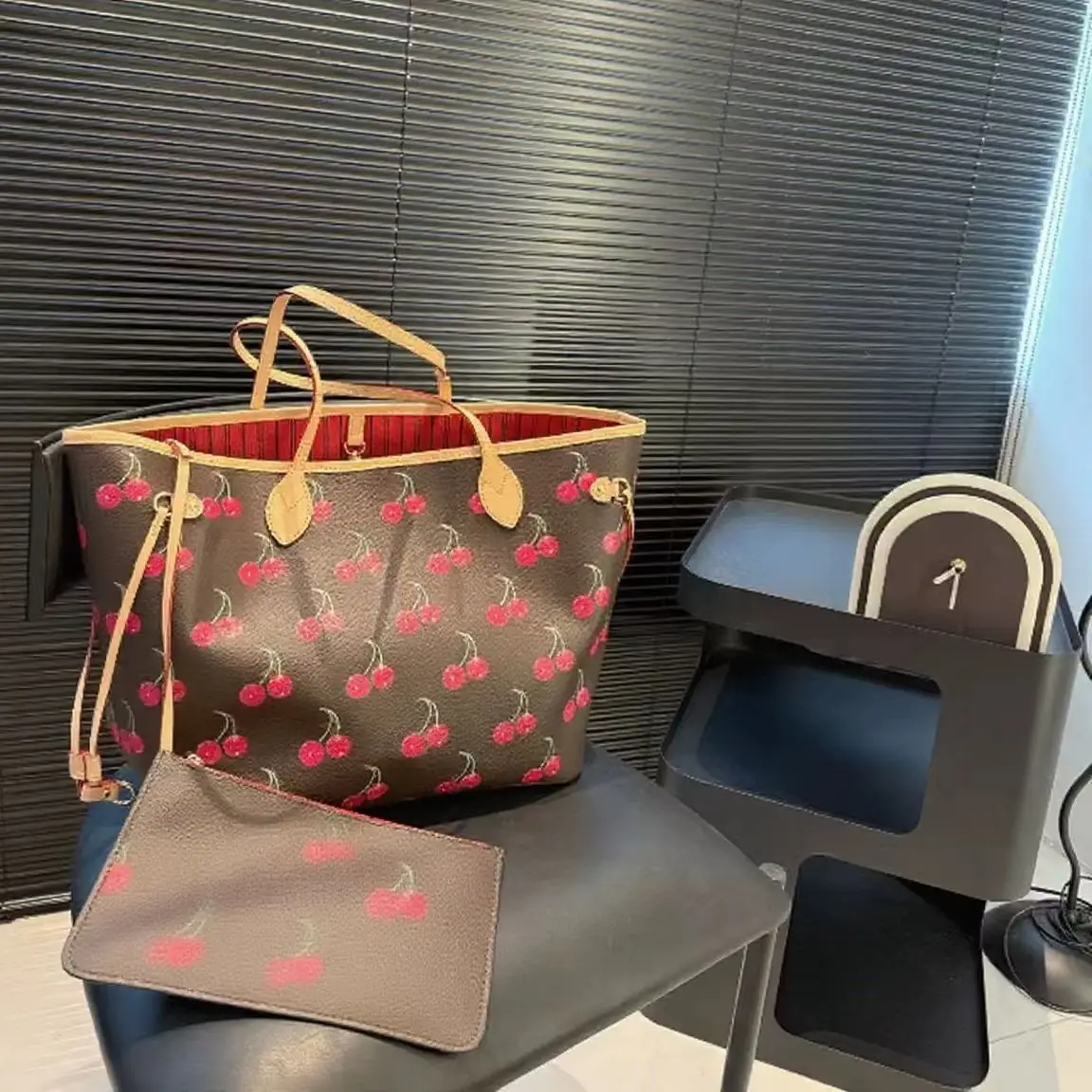 

2025 Women's New Bag Fashion Collision Color Cherry Print All Kinds Of Classic Simple Practical Lady Shopping Bag 32*29CM 2025