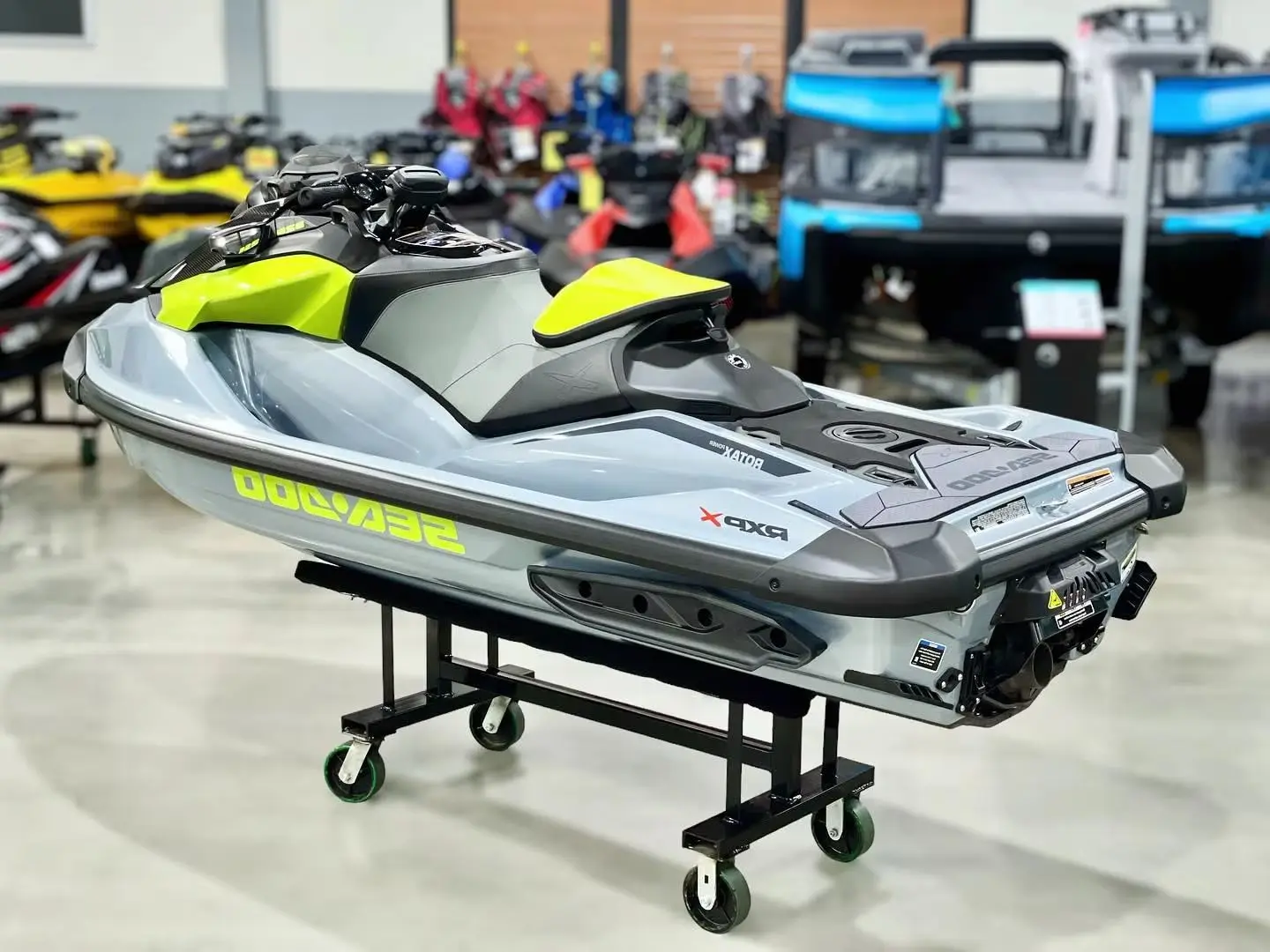 مركبة مائية معدنية ثلجية من Sea Doo-iBR ، خضراء مانتا ، ذات مقعدين ، عرض من مقعدين ، مخزون جديد ، 24 ، #1