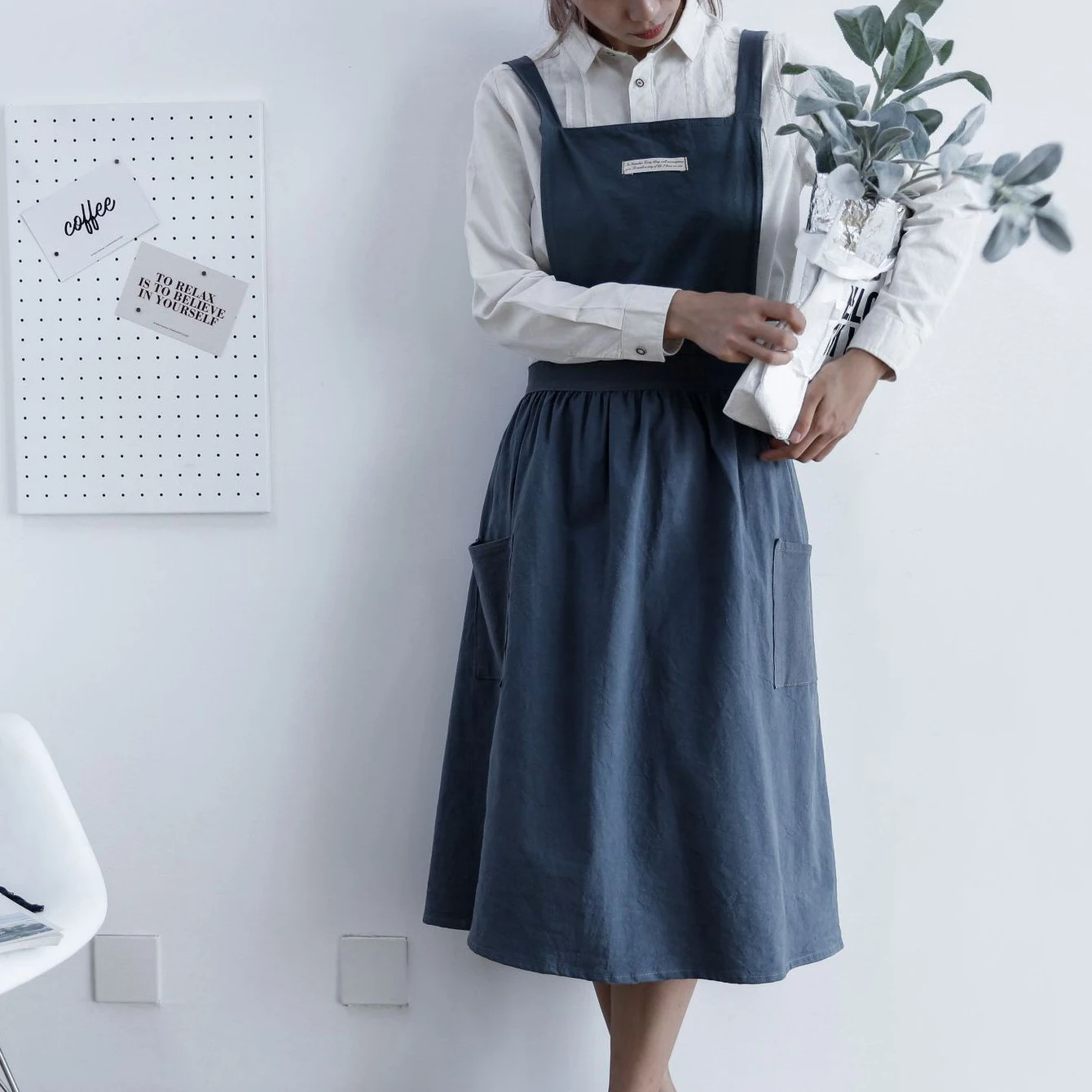 

Короткая скандинавская ветровая плиссированная юбка, кухонные фартуки, платье для женщин с карманами, милое для выпечки, рисования, садоводства, уборки