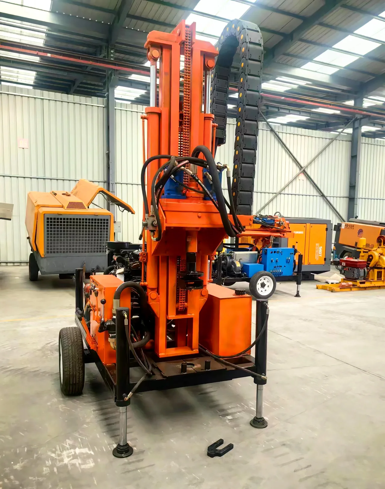 تخصيص 200M منصات حفر آبار المياه عجلات نوع منصات الحفر الهيدروليكية للبيع #5