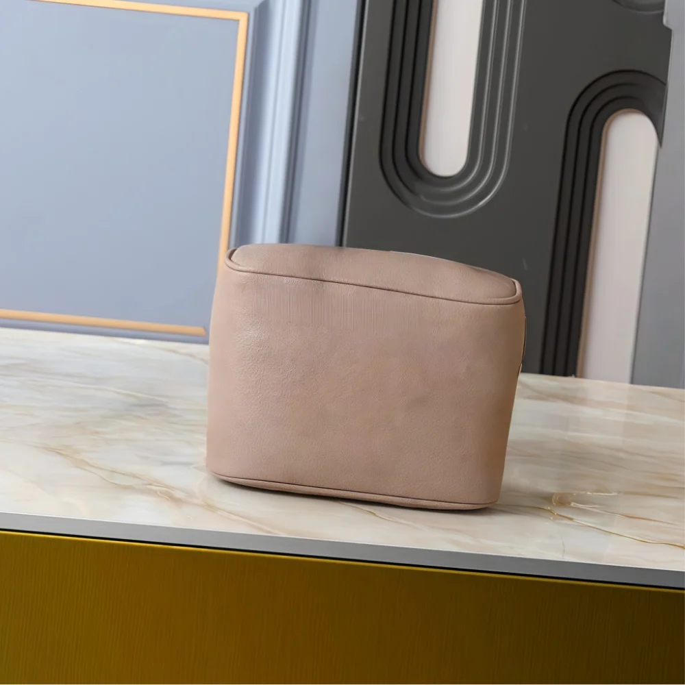 

2026 New Women's Bucket Bag Crossbody Handbag, Available in Four Colors: Khaki, 19×13×11cm