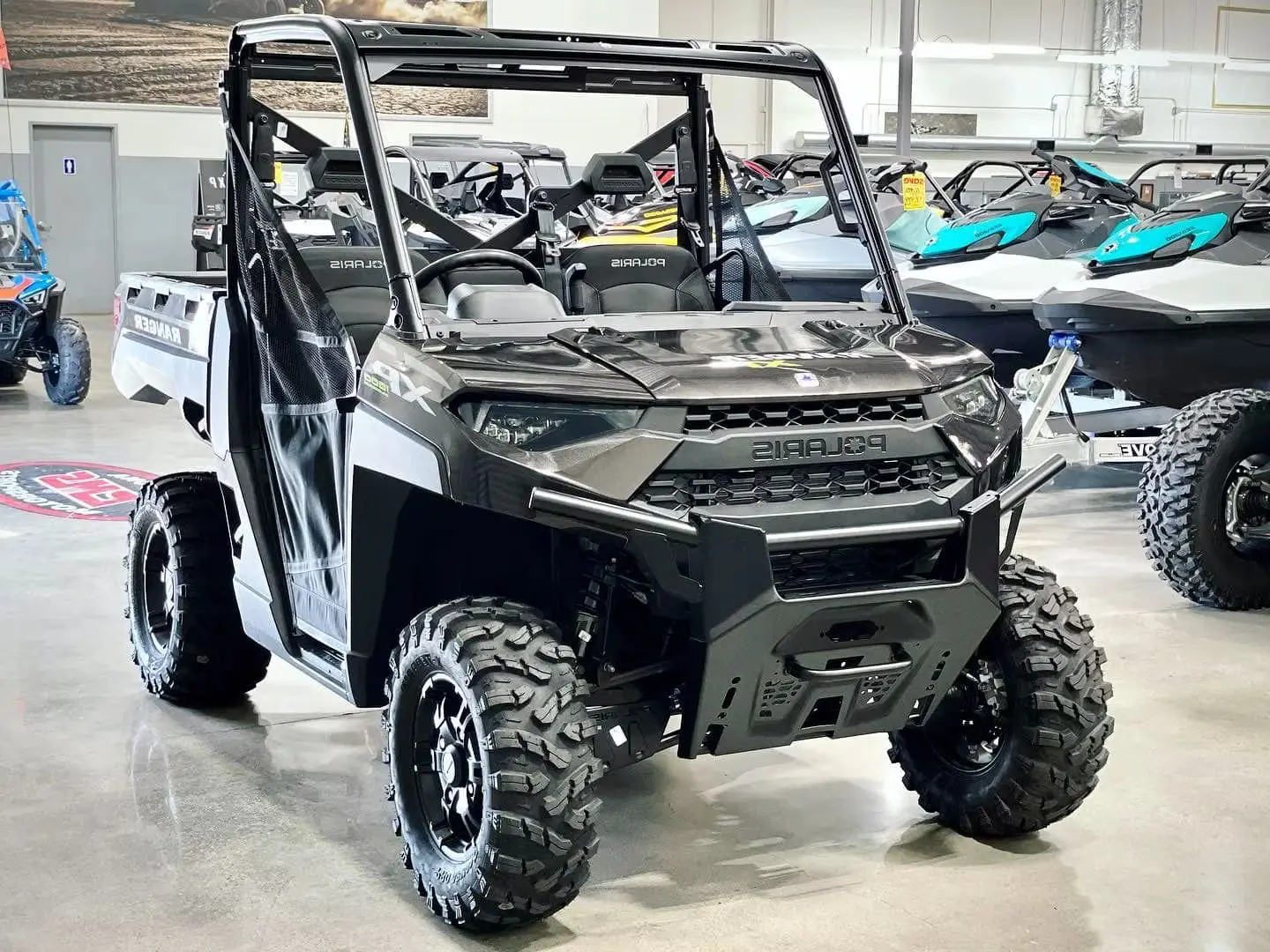 Polaris-ranger xp 1000プレミアム3人乗りユーティリティsxs、グラファイトライム、新品、2023