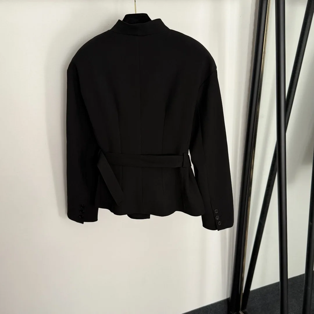 

25 autumn/winter new V-neck suit jacket for women's trendy temperament commuting style jacket