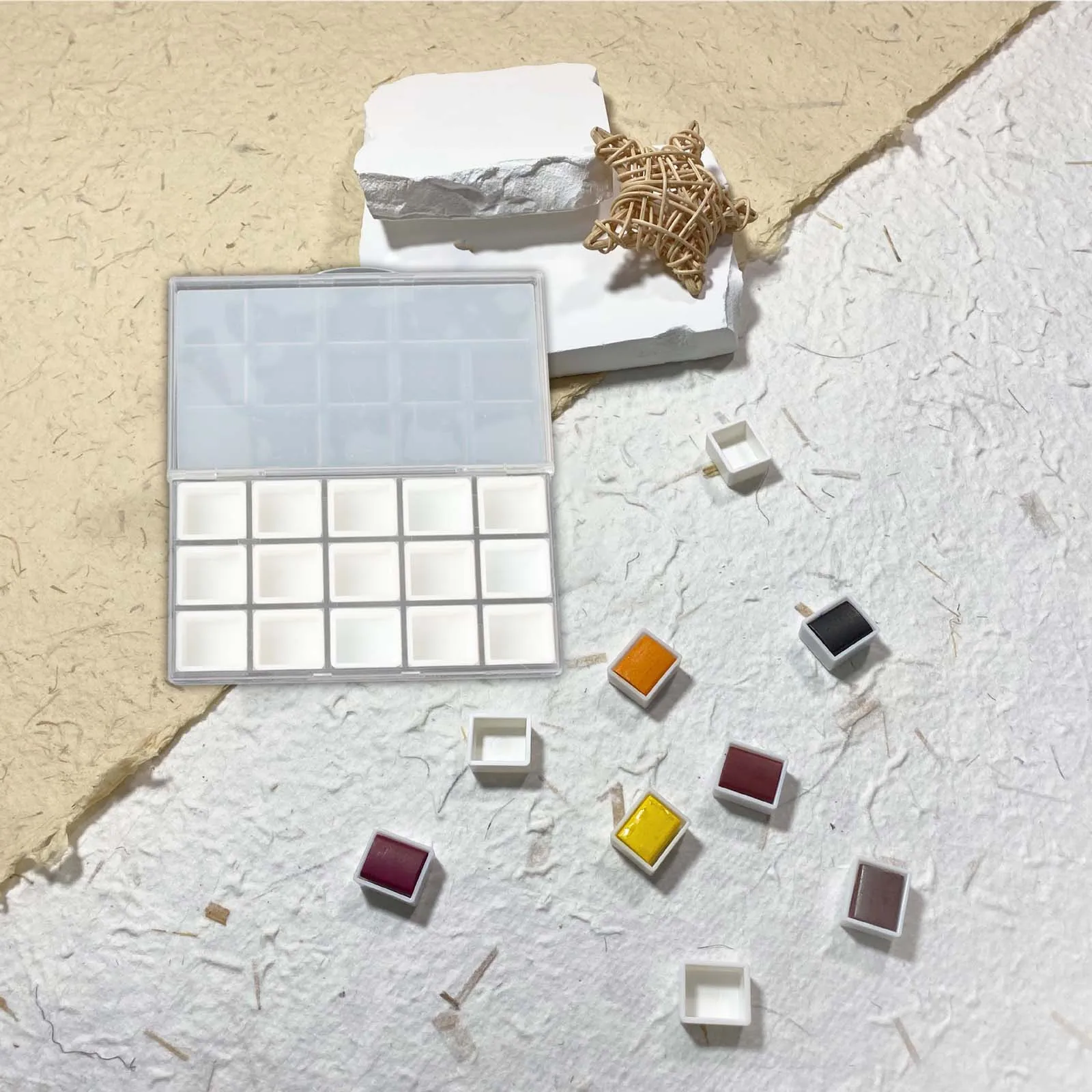 

Watercolor Wet Paint Palette, 15 Holes Paint Tray, Keeps Paint Wet, Accessories, Paint Box Empty Oil Paint Pigments Gouache Pain