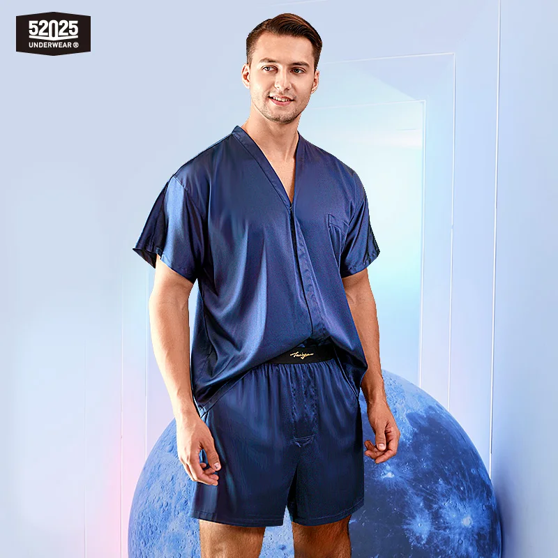 طقم بيجامة رجالي فاخر 52025 - حرير التوت 100%، خيارات شورت وسراويل قصيرة، تصميم أنيق، ملمس فاخر، راحة يومية