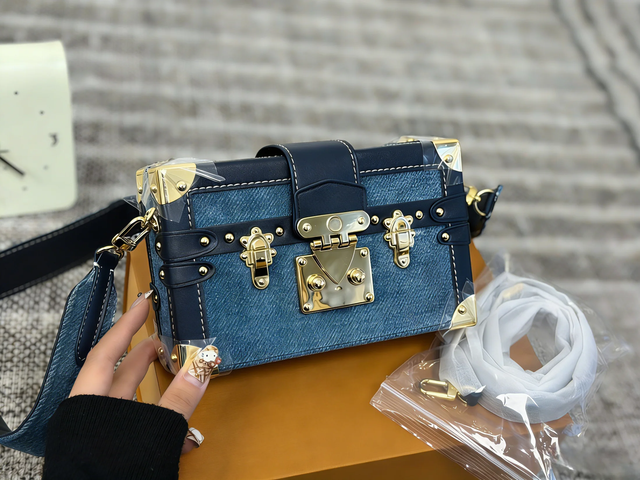 

2026 Denim fabric Box Bag - stylish Practical High-end Women's Single-shoulder Crossbody Small Square Bag 18*11cm