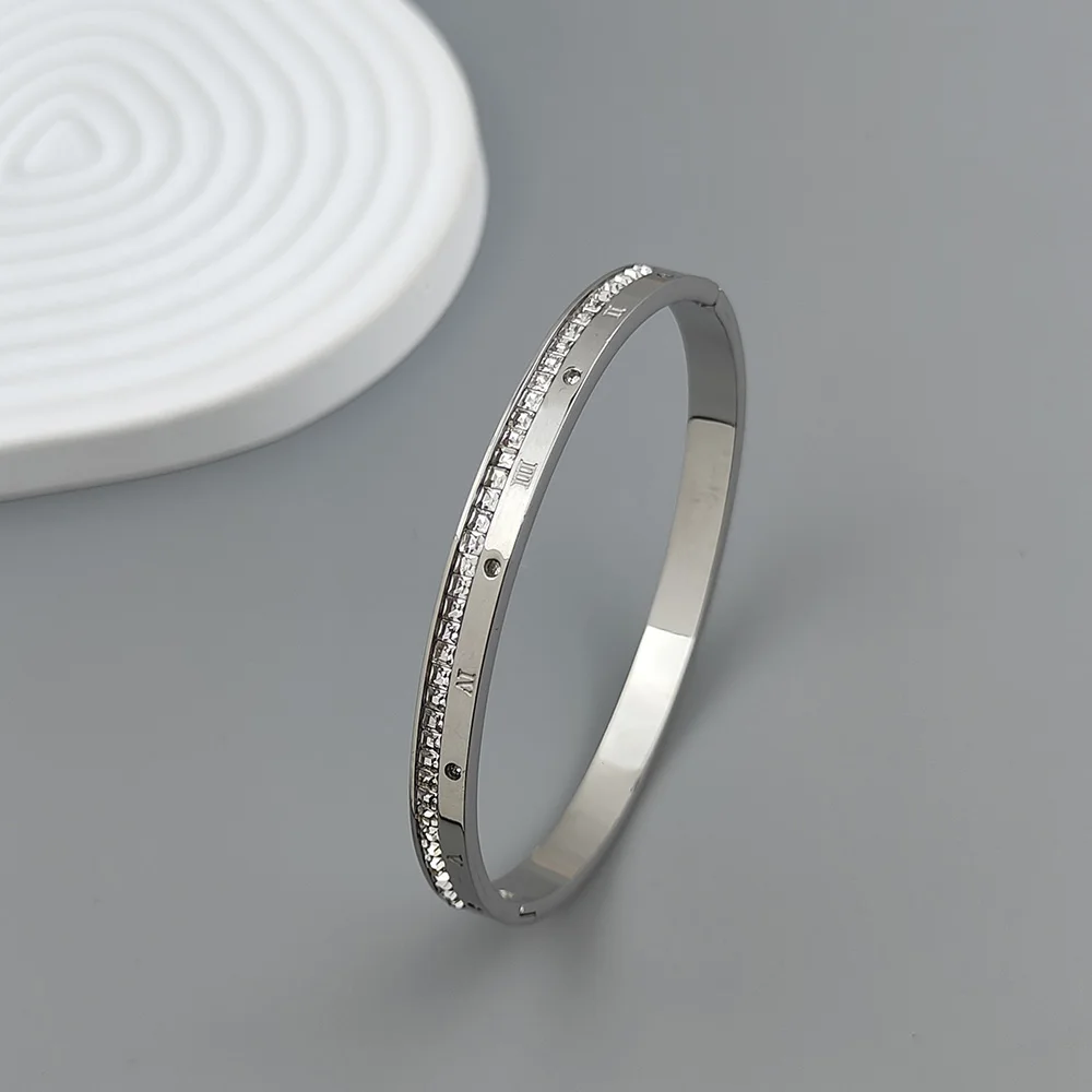 Roman numeral zircon stainless steel gold-plated women\'s bracelet, high quality waterproof metal bracelet, party jewelry
