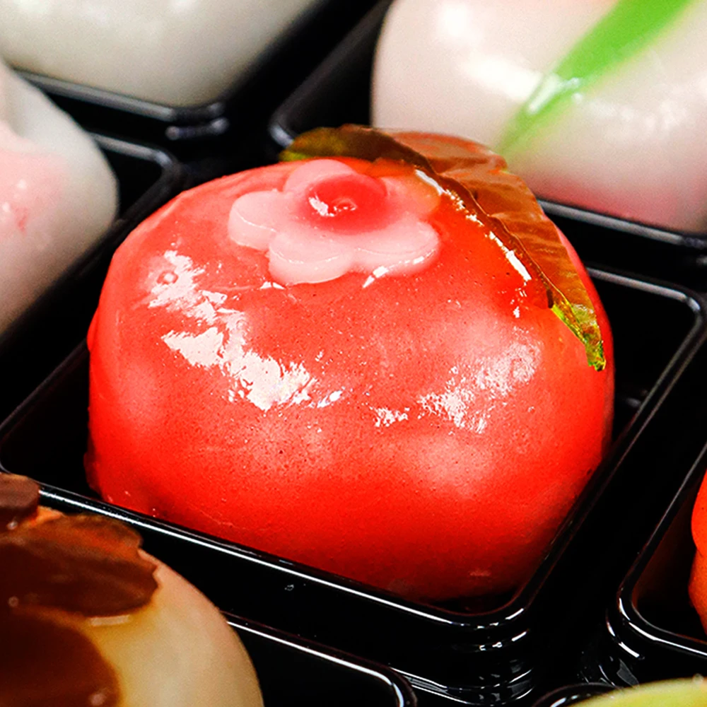 A luxurious and chewy sweets & Manju Gift Set (+ a golden persimme gift)