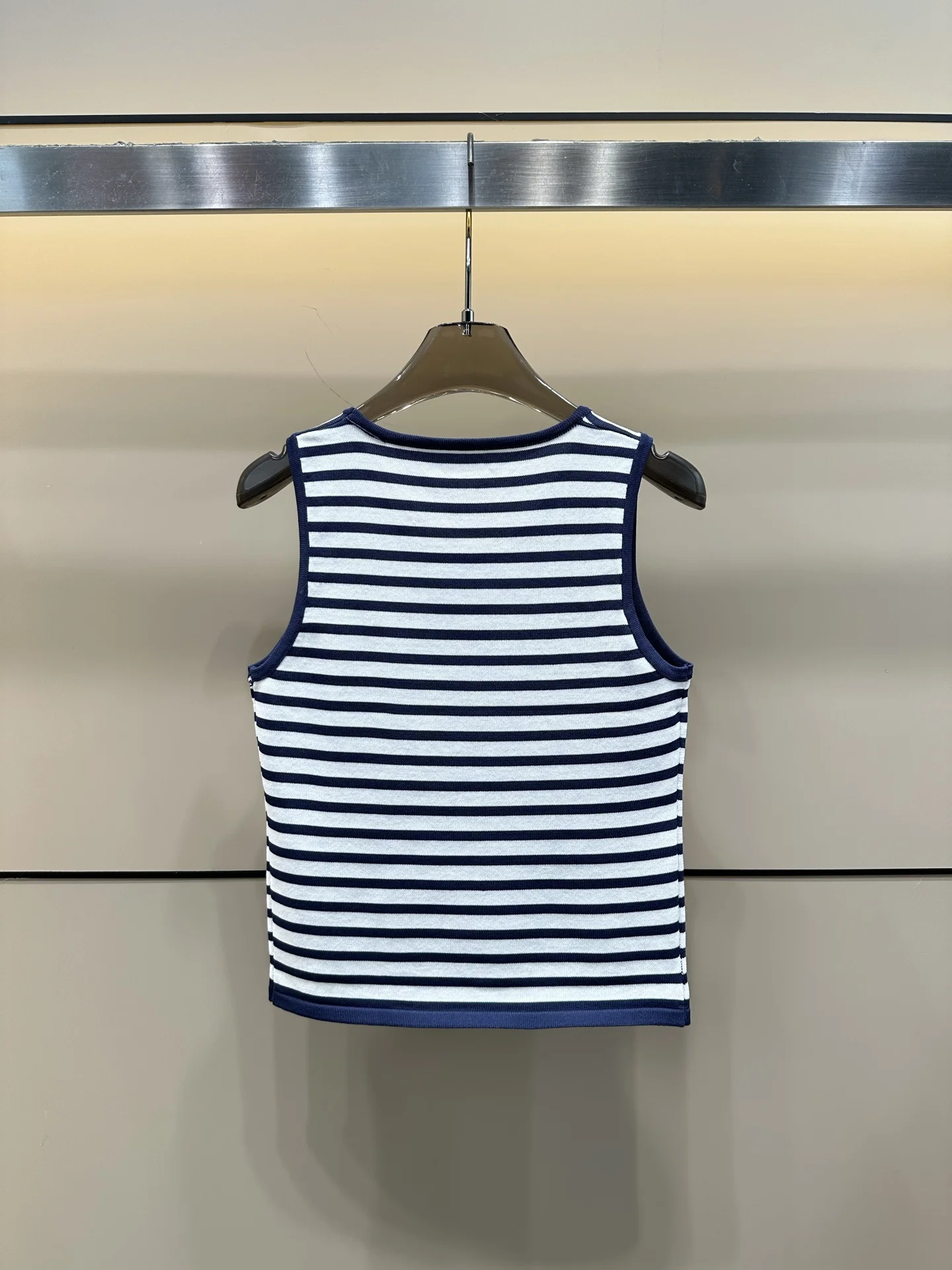 

25ss new fashion women knit top , no sleeve Striped knitted vest