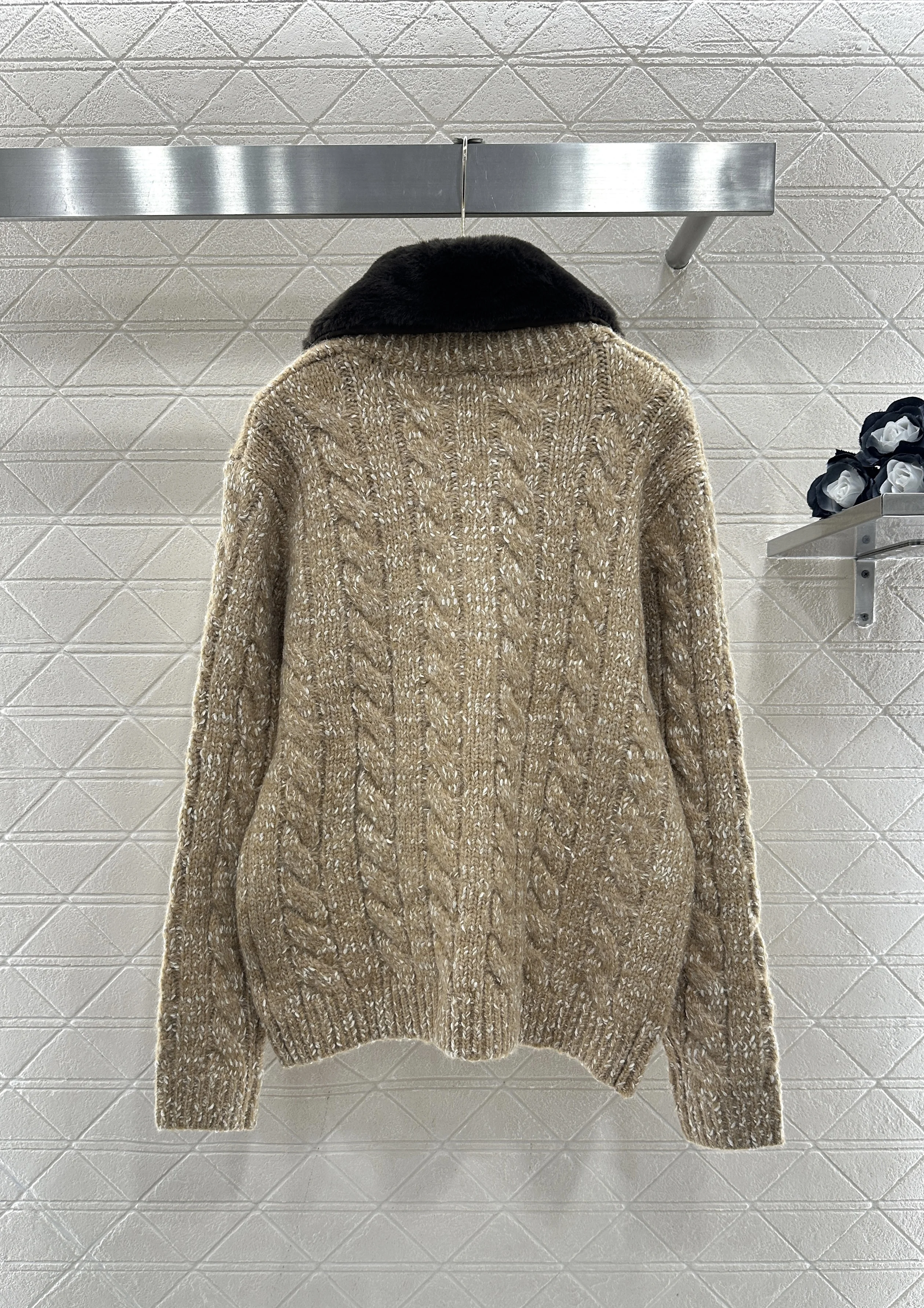 

High quality autumn and winter women's plush lapel zipper knitted jacket SU220