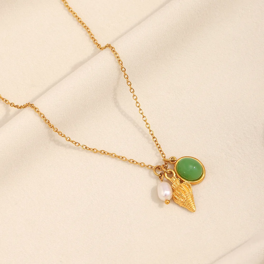 Vintage Stainless Steel Shell Charm Necklace for Women Chic Gold Plated Green Stone Pearl Pendant Necklaces Boho Ocean Jewelry