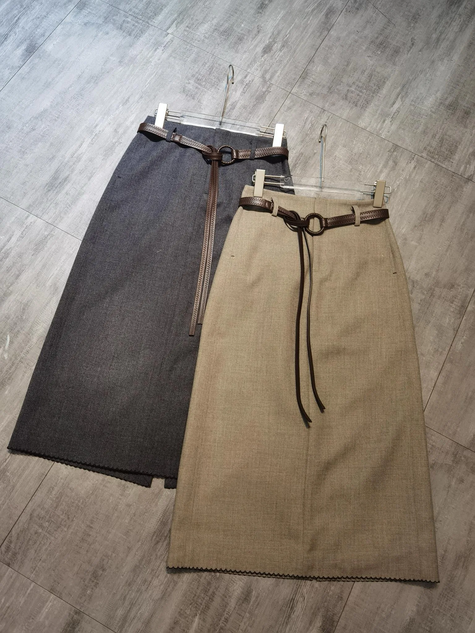 تنورة نسائية أنيقة كاجوال بحزام من مزيج الصوف للخريف والشتاء