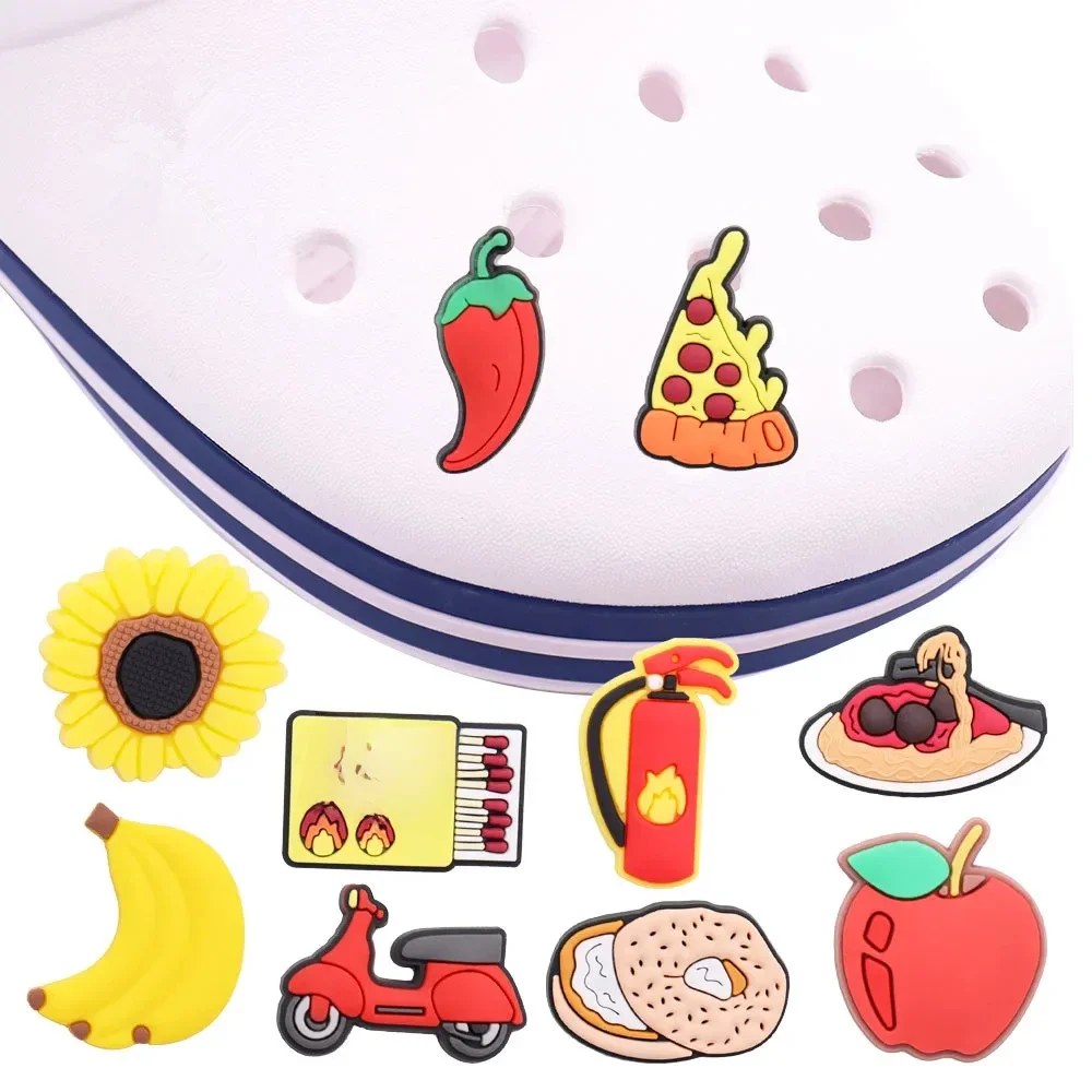 Breloques en PVC avec boucle de chaussure, nourriture délicieuse, Pizza, banane, Bagel, accessoires, bricolage, fleur, cadeau d'anniversaire pour enfants, 1 à 11 pièces