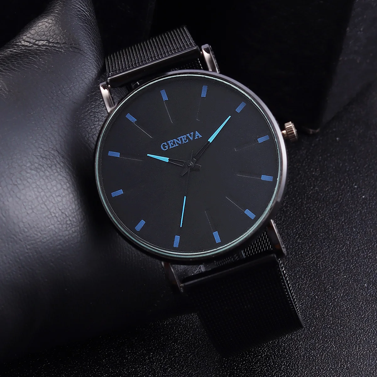 4-Piece Set of Men's Sporty, Fashionable, Casual Watches and a Set of Necklace, Bracelet, and Ring, Suitable for Daily Wear, Birthday Gifts, Back-To-School Season Decorations, Valentine's Day and Christmas Gifts, an Excellent Choice for Men - view 5
