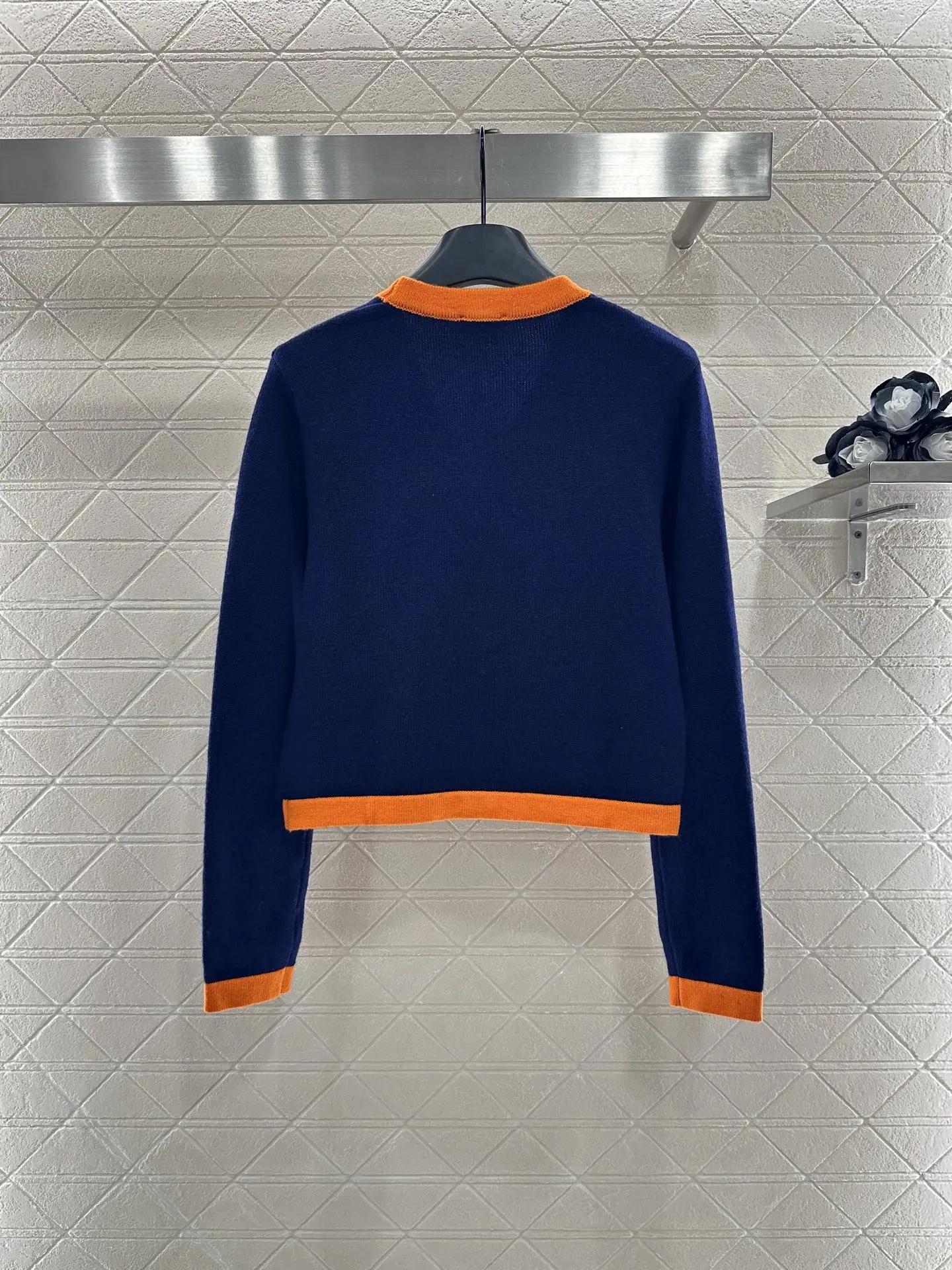 

2025 Women's Color Block Cardigan V-Neck Wool Blend Knit Open Front Soft Comfortable Chic Fall Winter Fashion