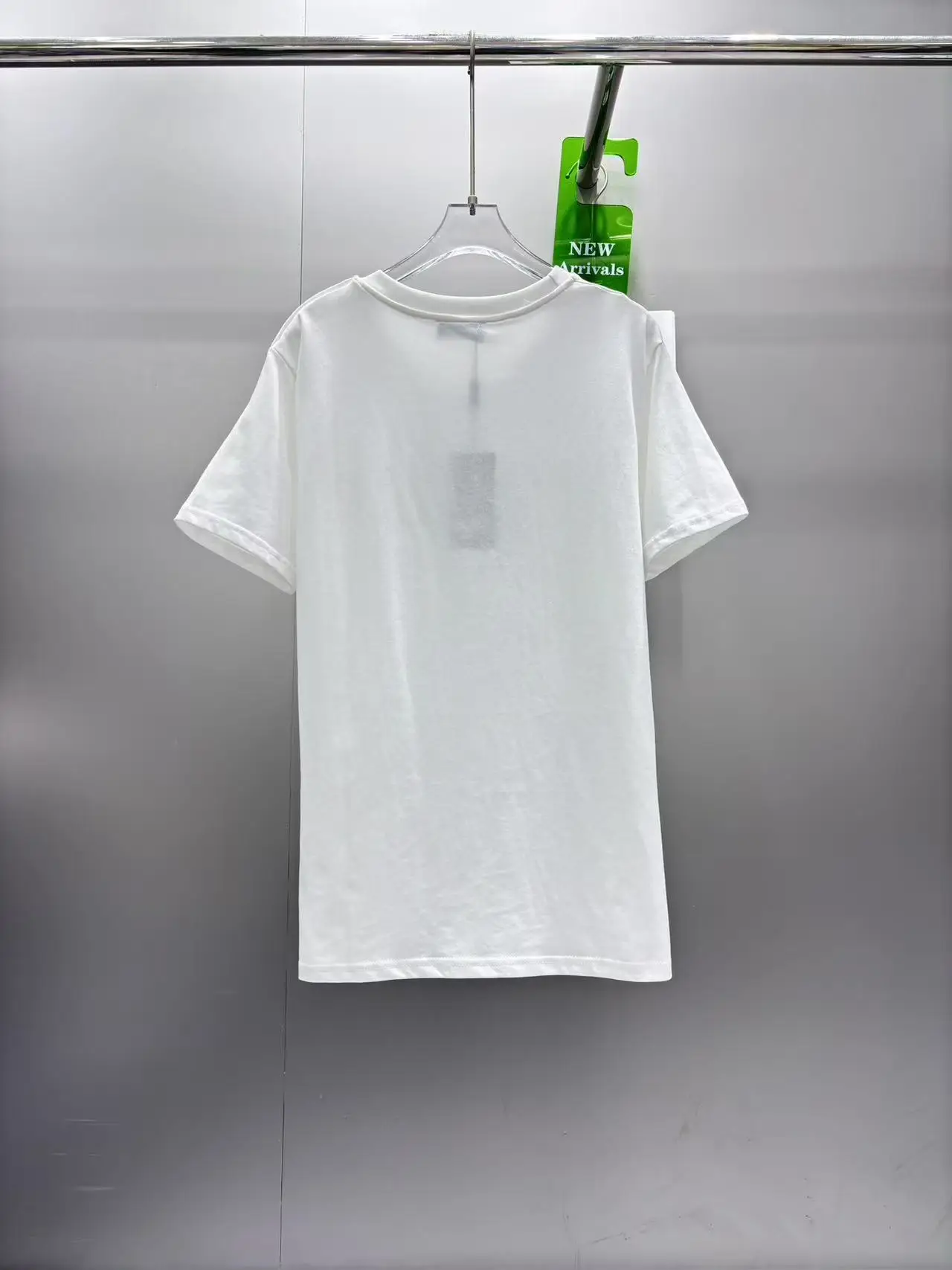 

High quality spring and summer women's button embellished printed T-shirt SU217