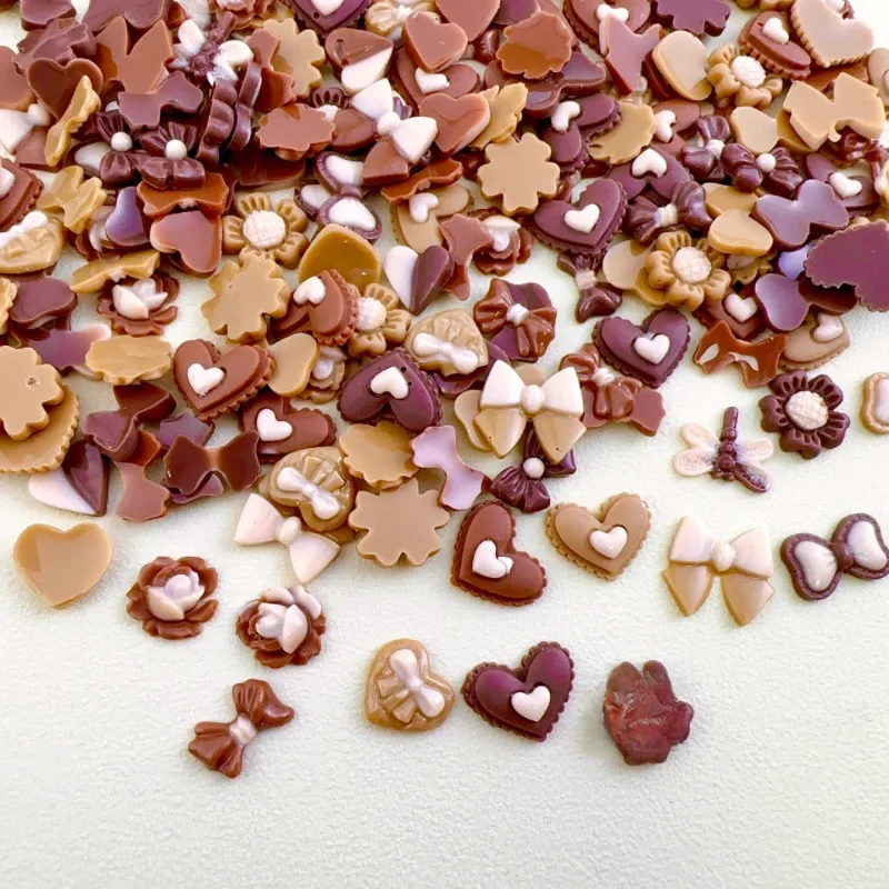 Breloques pour ongles en forme de cœur en résine mixte, 50 pièces, automne-hiver, brillent dans la nuit, café, Nail Art, couleur chocolat, nœud, accessoires pour ongles d'amour