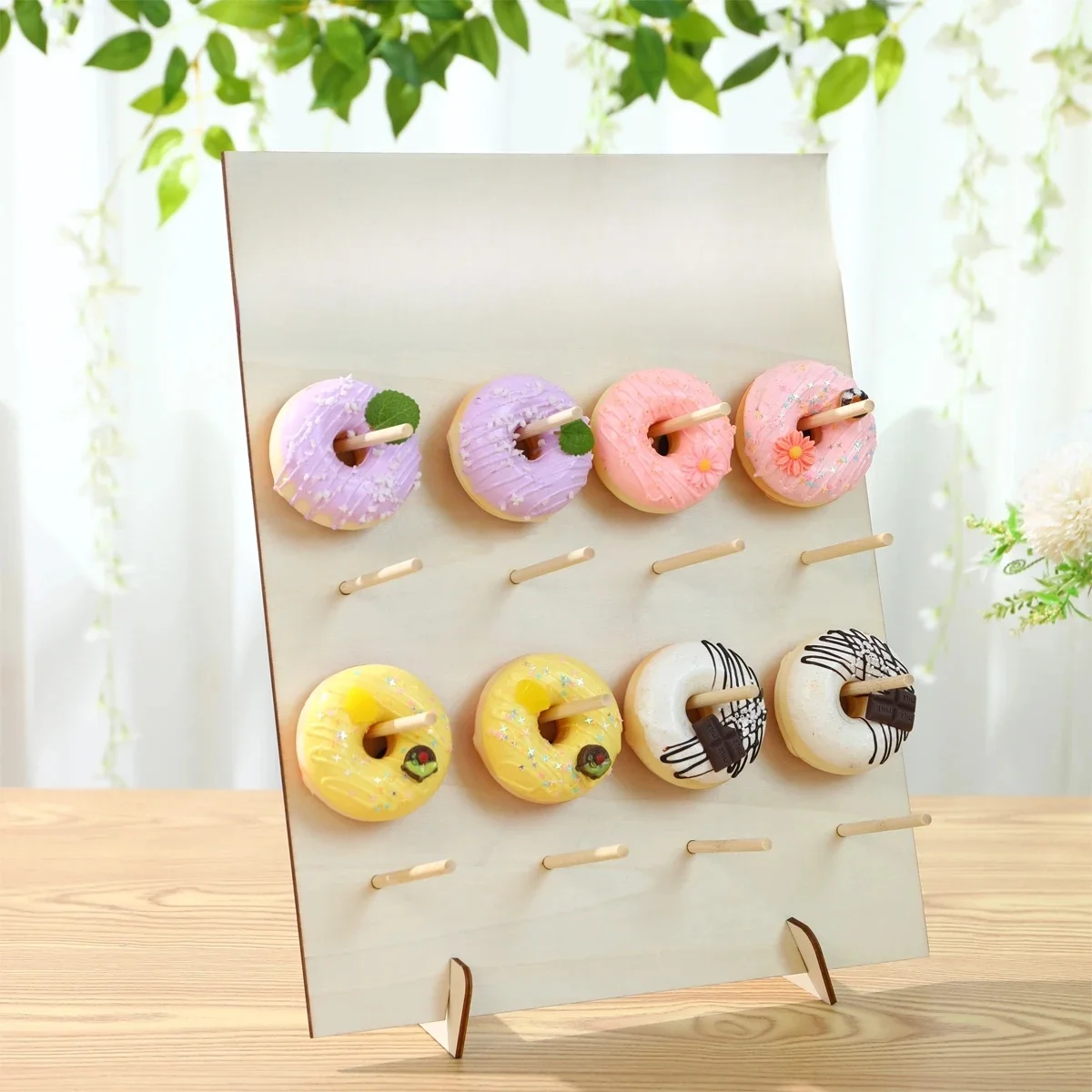 Stojak na pączki na przyjęcia, drewniany stojak na pączki, deska na pączki na przyjęcie, słodkie dekoracje na stół urodzinowy, ślubny. — zdjęcie 2