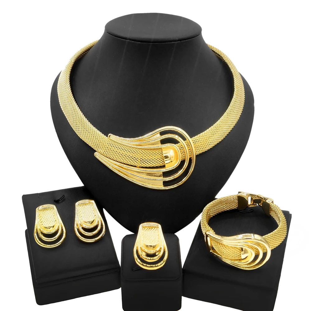 Fashion Woman Jewelry Set Round Necklace Dubai Gold Plated Earrings Bracelet Simple Style Party Banquet Jewelry