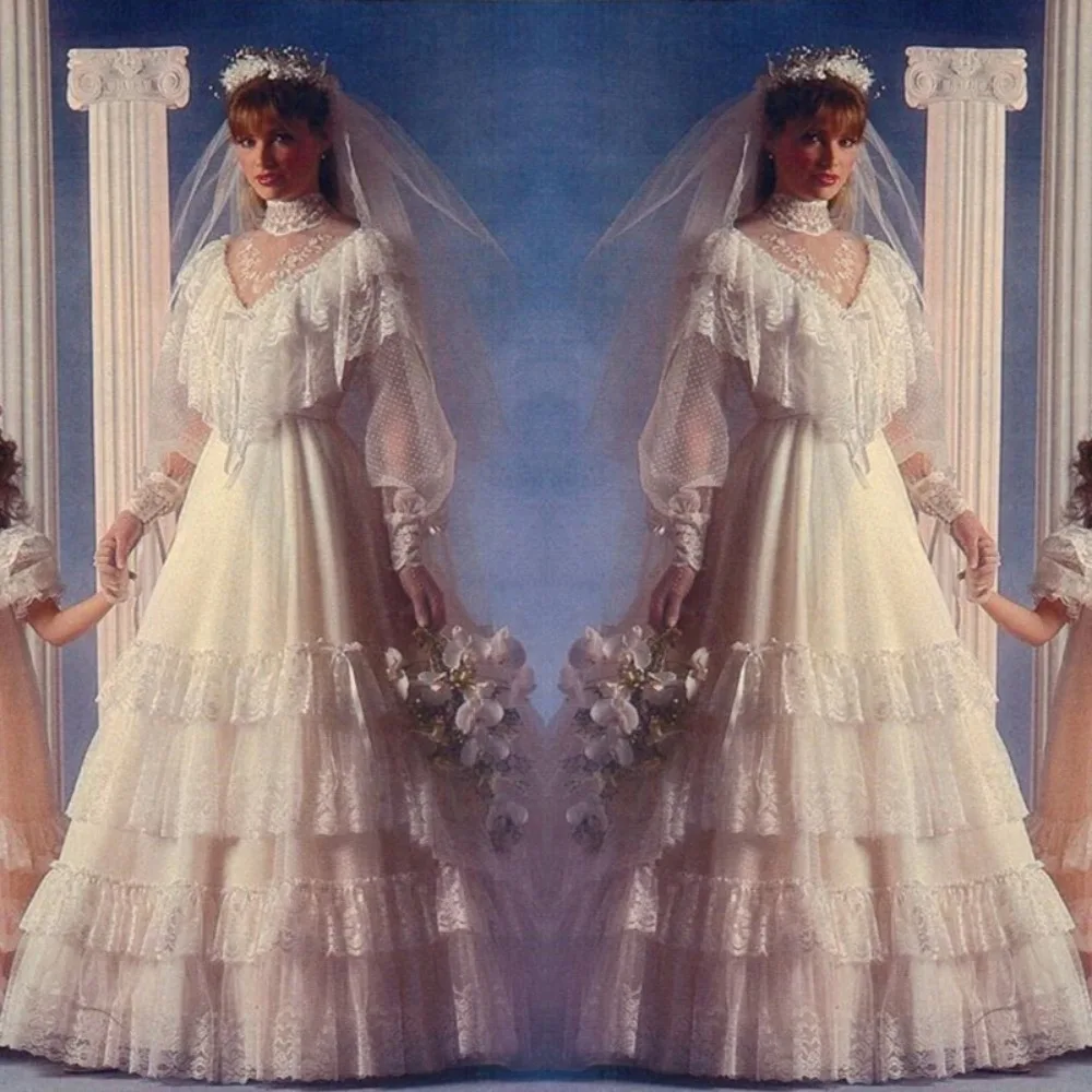 Винтажное викторианское свадебное платье, многоуровневое трапециевидное платье с высоким воротом и длинными рукавами, кружевные аппликации, свадебные платья длиной до пола, халат по индивидуальному заказу