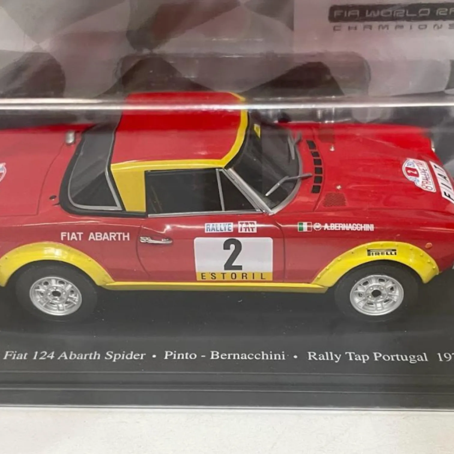 Salvat, Voiture de rallye Pilote italien Abarth Spider Rally Portugal 1974 Échelle 1:24, Miniature moulée sous pression, Collection de championnat de rallye mondial Wrc, Présentation en blister avec base d'identification