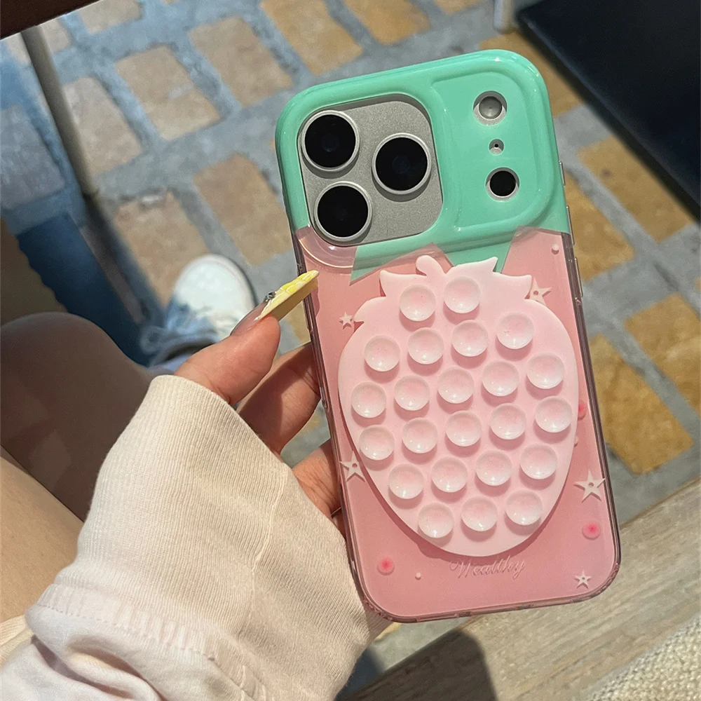 เคสโทรศัพท์แบบดูดติดลายดาวสตรอว์เบอร์รี่น่ารักสไตล์เกาหลี สำหรับ iPhone 17 16 Pro 15 14 Pro Max 13 16 Fundas Kawaii ป้องกันรอยขีดข่วน