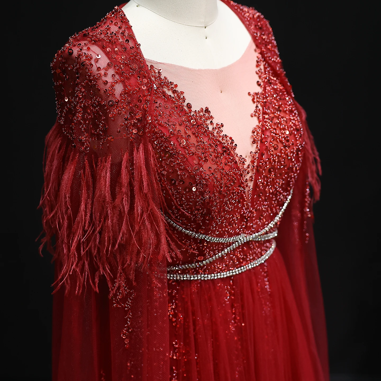 女性のための豪華なイブニングドレス,シルバーグレー,フェザー,ケープ,ゴールドのarabic,ウェディングドレス,フォーマルなプロム