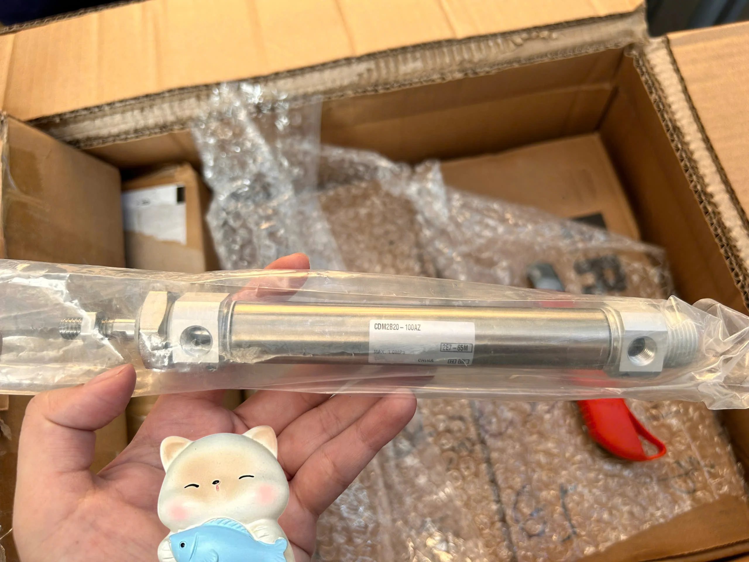 CDM2B20-100AZ Pneumatic Air Cylinder, 20mm Bore, 100mm Stroke, Double Acting Compact Cylinder