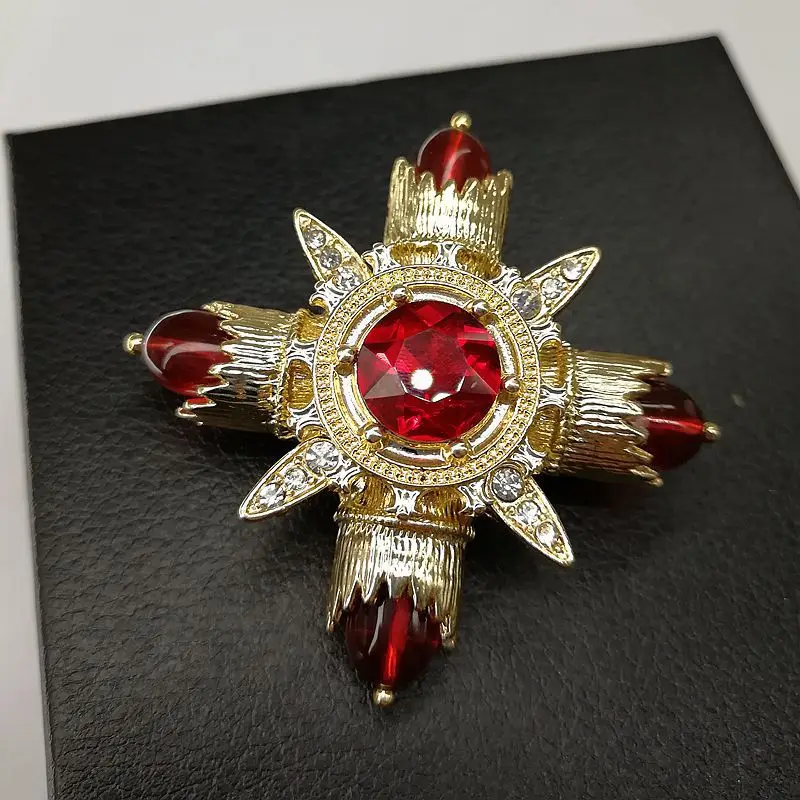 Art Deco Jewelry Accessories Broches Pin Corsage Vintage Crystal Rhinestone Baroque Cross Knight Star Ruby Red Brooch for Women