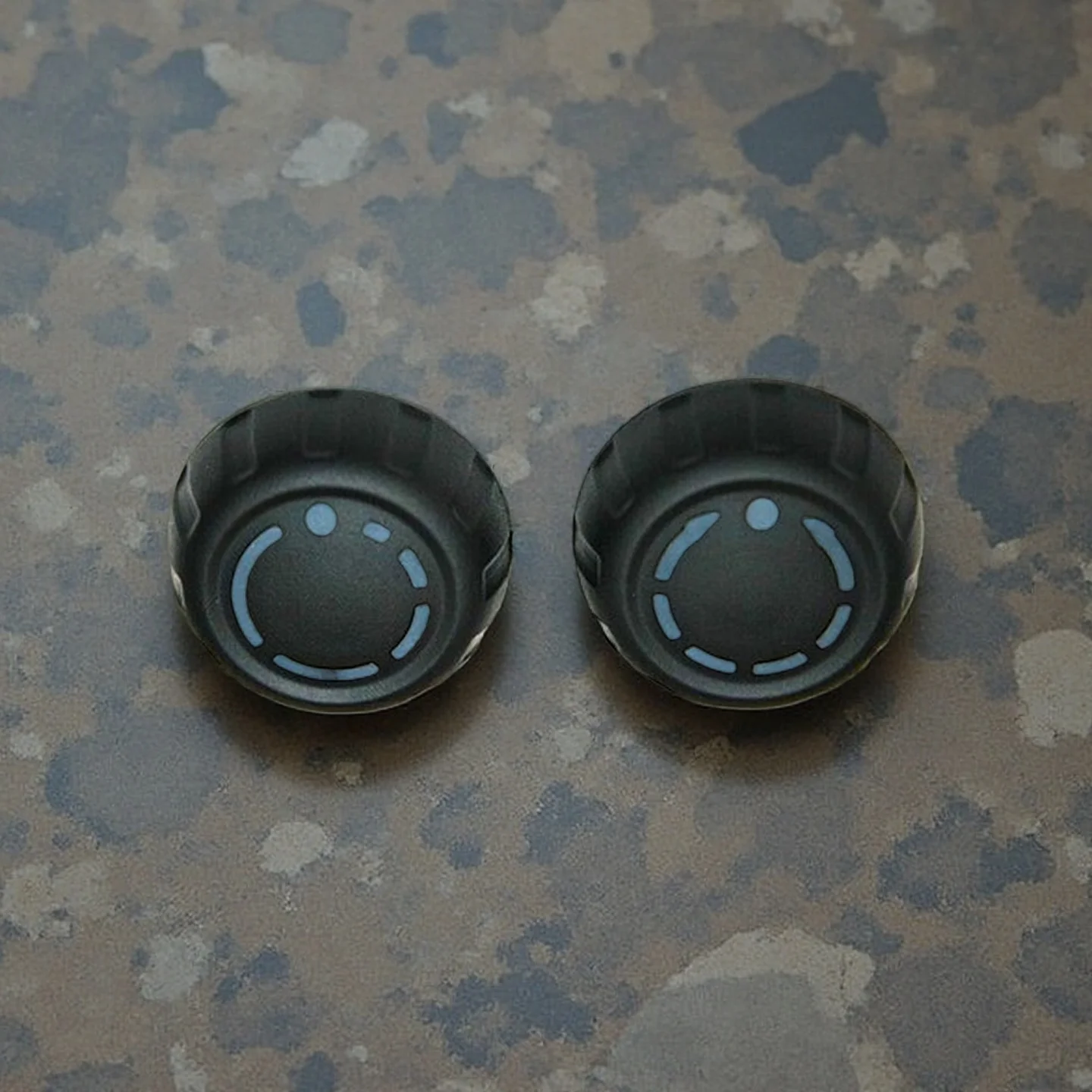 

One Pair PCM Radio Replacement Knob Set For Porsche 911 997 / Cayman Boxster 987 Part Number 99764220100A05 99764220200A05