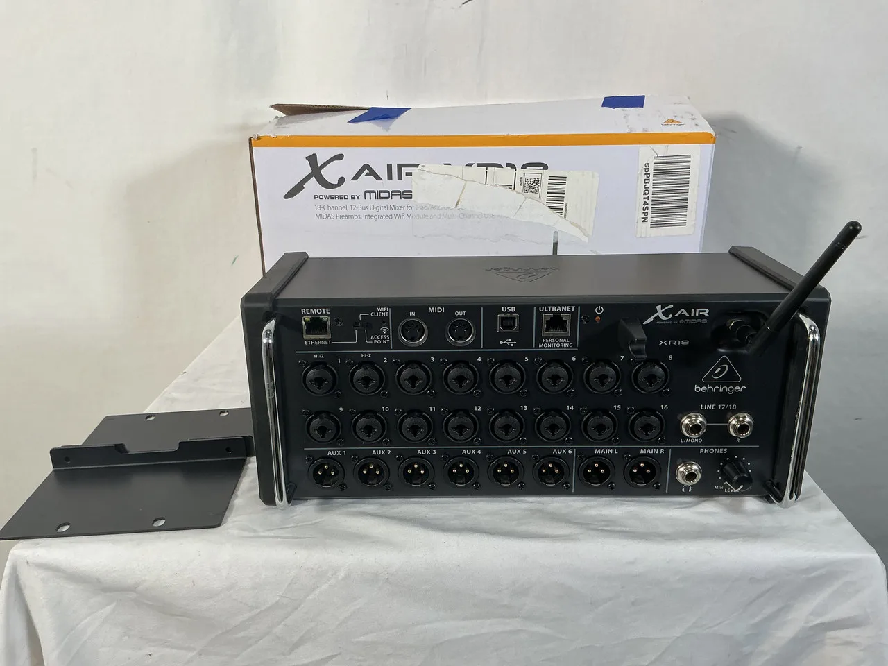 

BRAND NEW X Air XR18 18-channel Tablet-controlled Digital Mixer