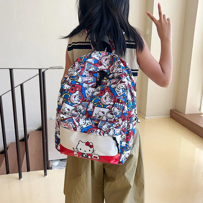 Sanrio HelloKitty Desain Grafiti Ransel Pelajar Ransel Fashion Serbaguna Ringan Kapasitas Besar Ransel