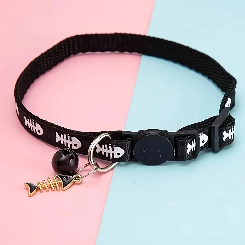 

A Fishbone Accessory Pet Collar with Adjustable Safety Buckle, Suitable for Small Cats And Dogs