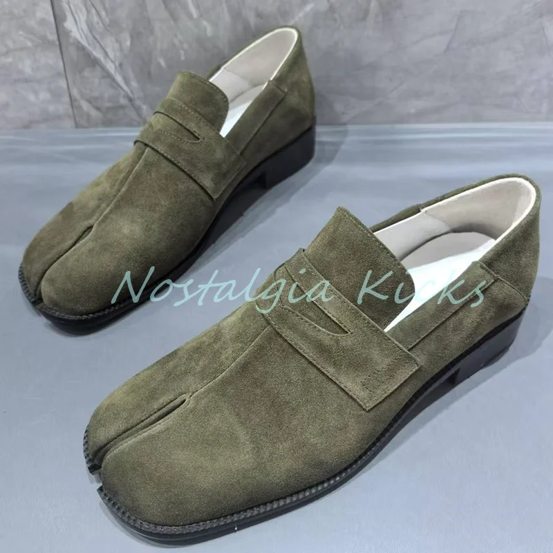 アーミーグリーン スエード スプリットトゥ ローファー ヴィンテージ タビ 高品質 牛革 スリッポン フォーマルシューズ メンズ フラット カジュアル デイリーフットウェア