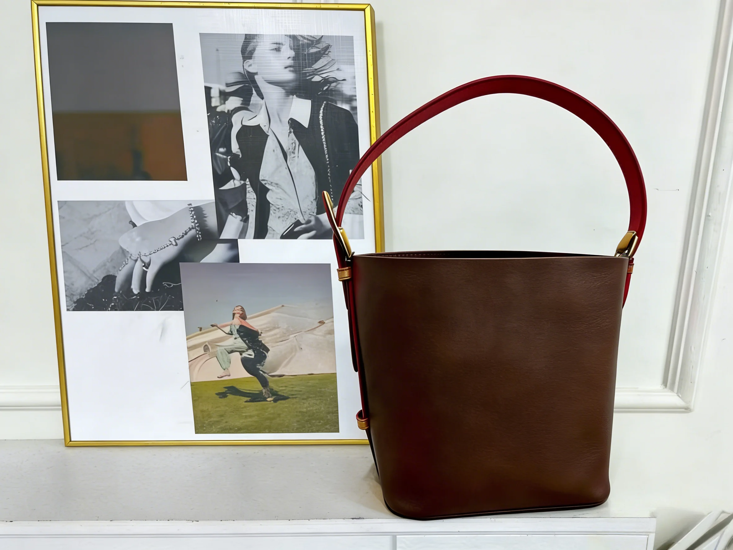 

Новинка 2026 года: Женская сумка через плечо с большой вместимостью01