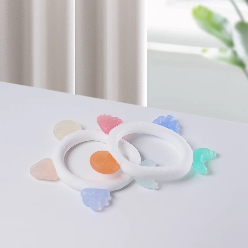 

1 Pcs Baby Teether Toys 0 To 12 Months Training Grip Strength Fruit Shape Baby Reborn Soft Silicone Baby Accessory Chewing Toy