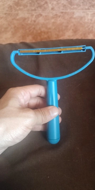 Customer review photo for Manual Pet Hair & Lint Remover Brush